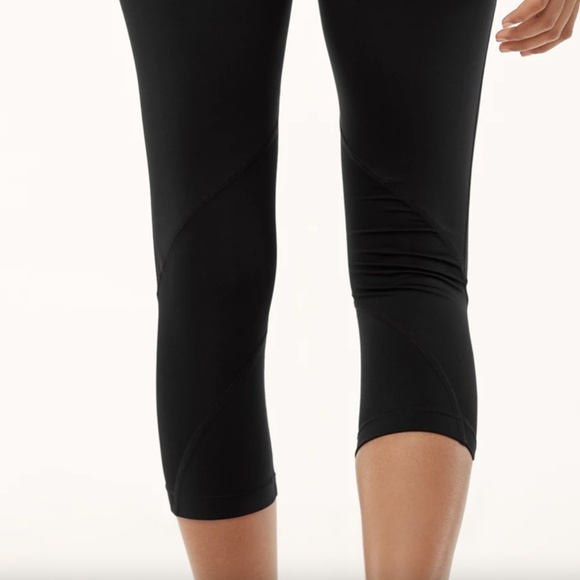 Nike PRO CAPRI DRI-FIT - Picture 5 of 9